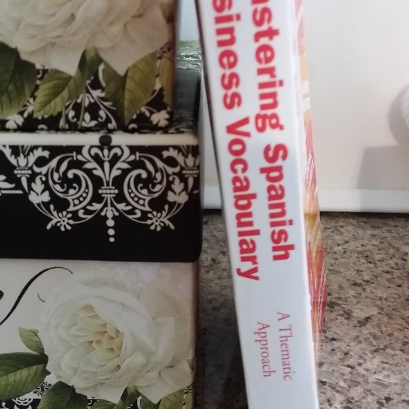 Book Bundle- Medical Office Reference- 5 Titles! - Picture 12 of 15